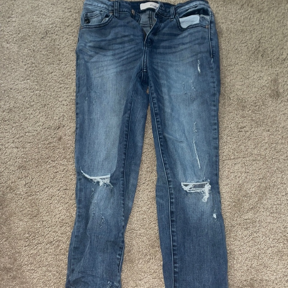 KanCan size 27 skinny jeans